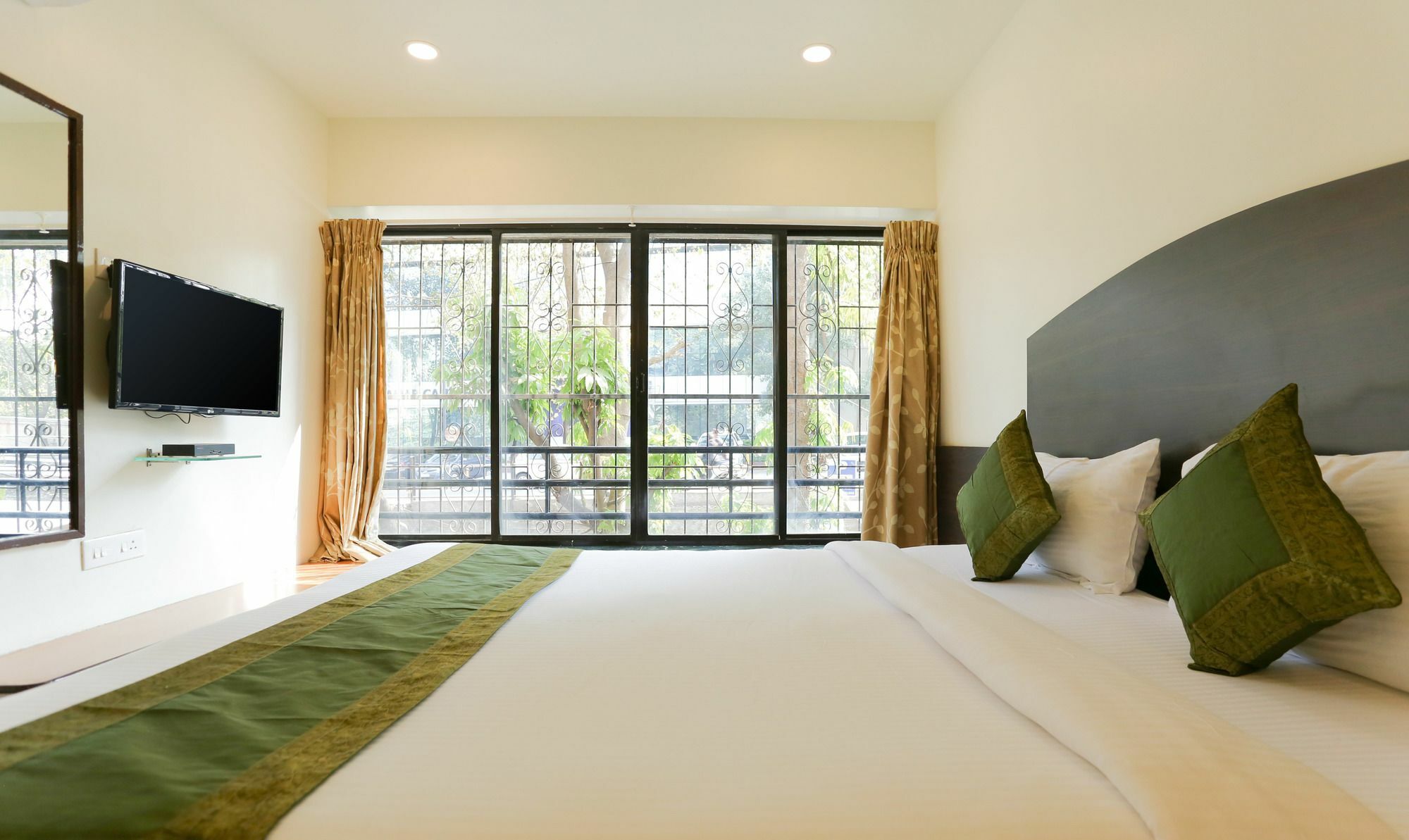Itsy Hotels Hill View Ex プネ エクステリア 写真