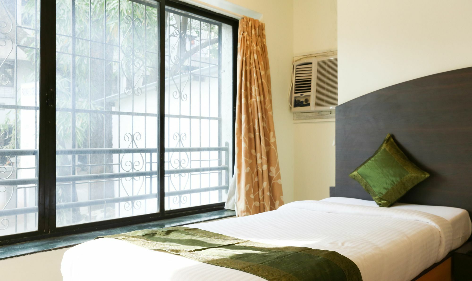 Itsy Hotels Hill View Ex プネ エクステリア 写真