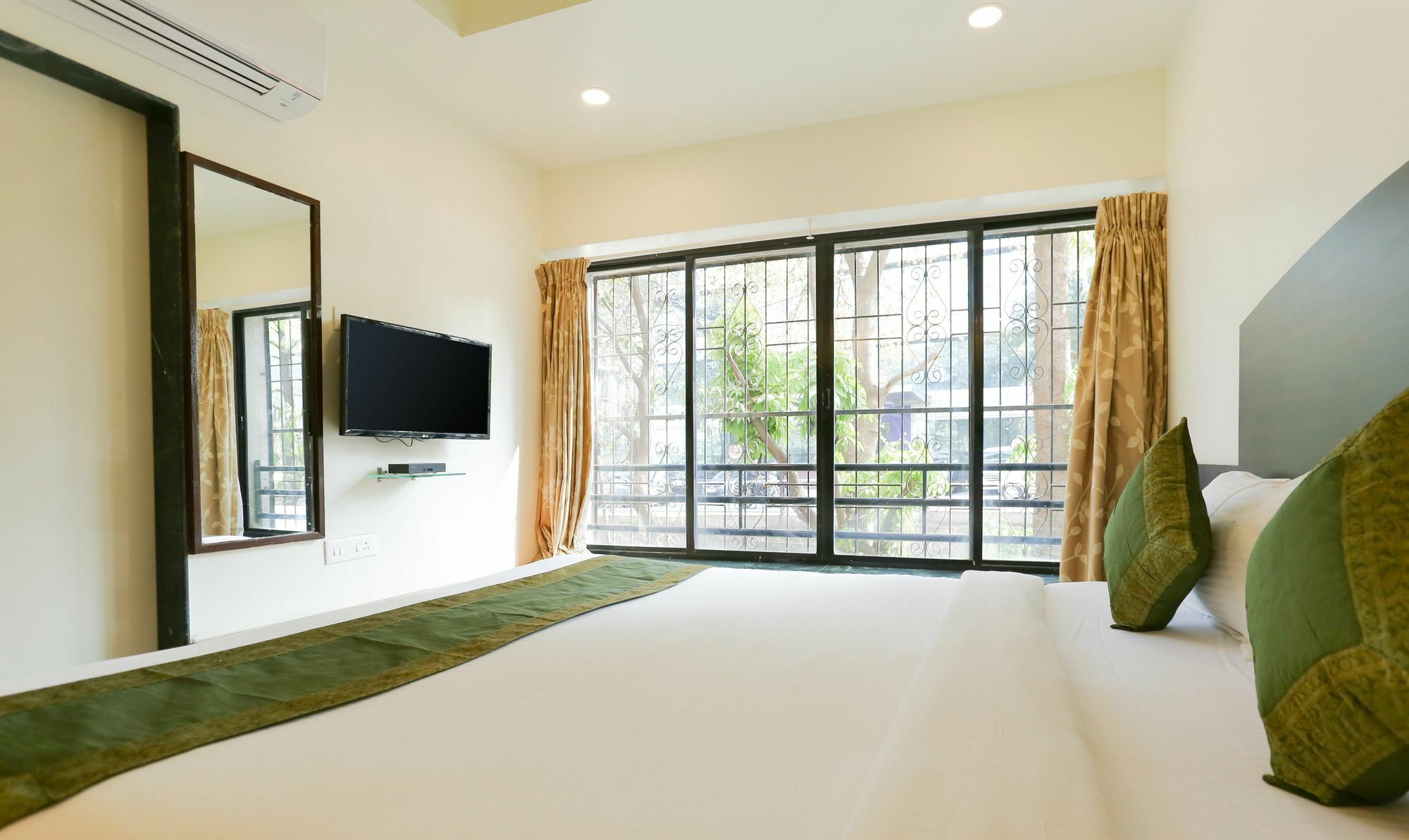 Itsy Hotels Hill View Ex プネ エクステリア 写真